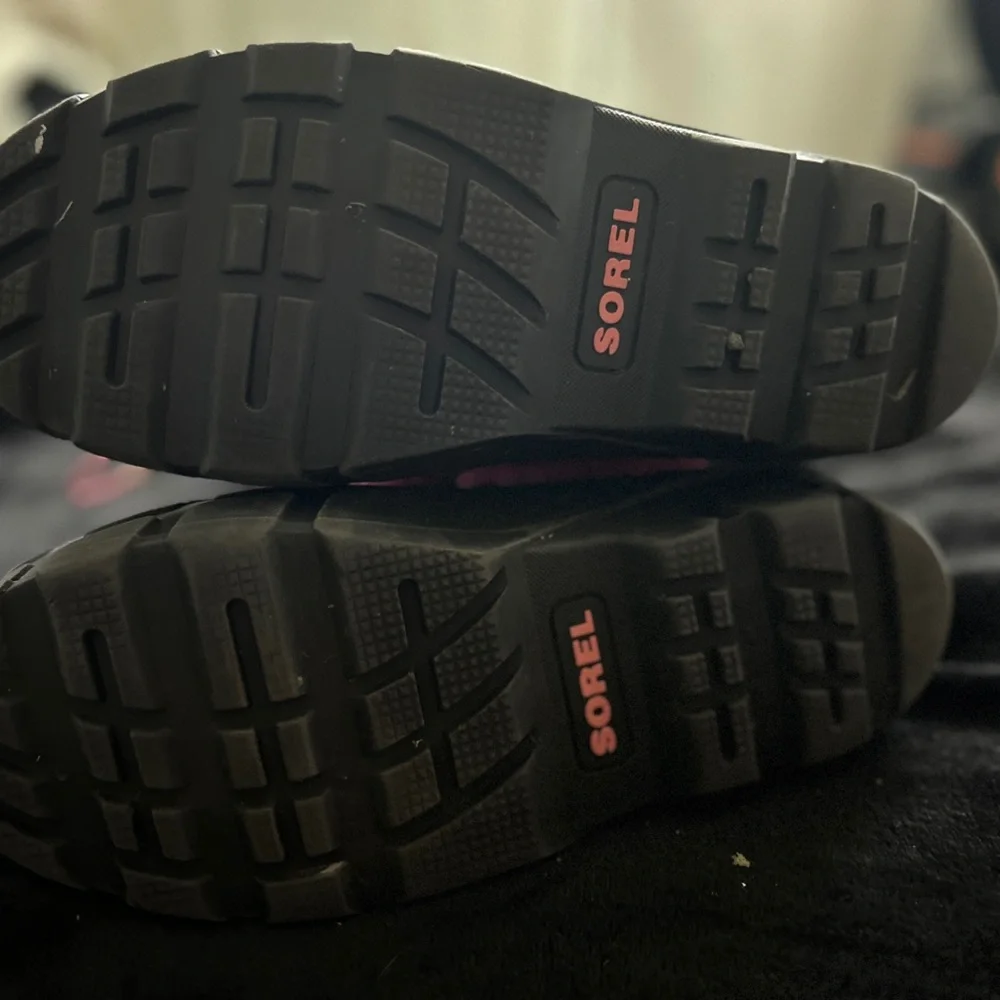 Sorel Fuchsia and White Winter Boots